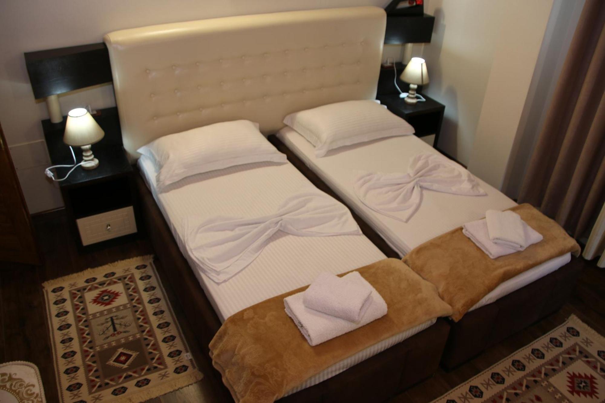Bed and Breakfast 2 Kitarat Bb Vlorë Exteriér fotografie
