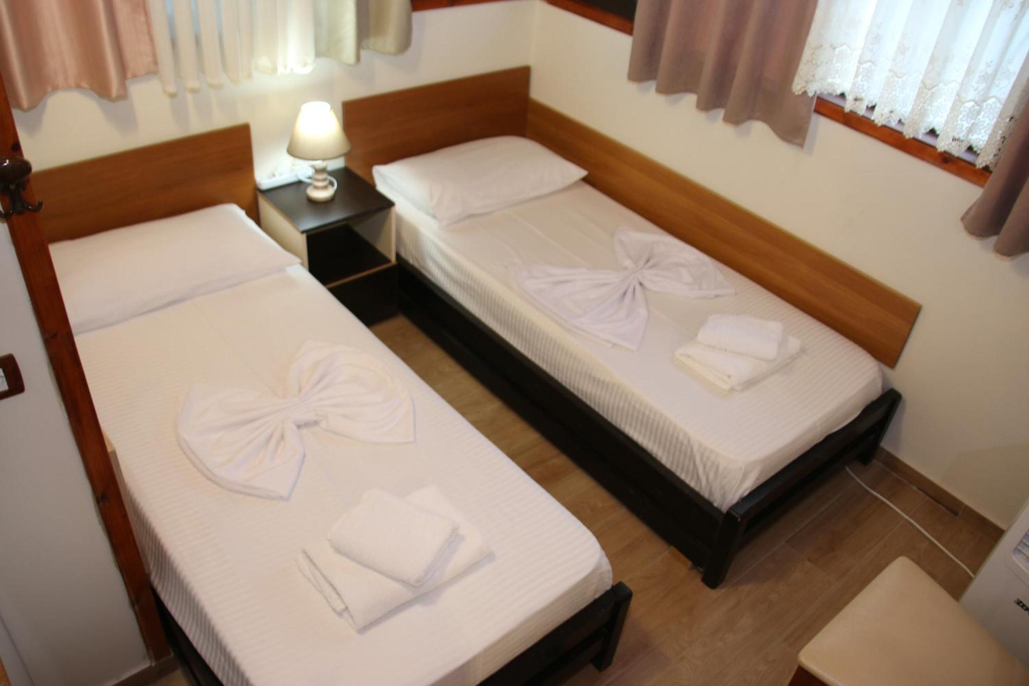 Bed and Breakfast 2 Kitarat Bb Vlorë Exteriér fotografie